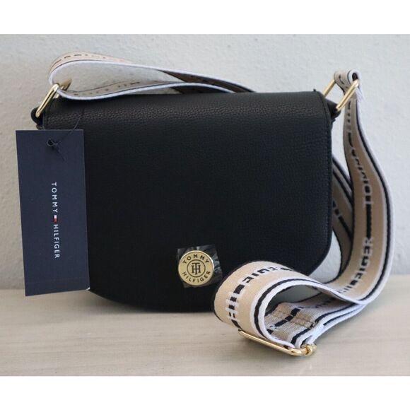 Tommy Hilfiger 69JA031-001 Black Pebbled Sylvie II Flap Crossbody Bag - Picture 1 of 10